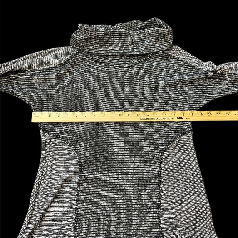 Sunday Boutique Collection Black and White Striped Knit Top Cowl Neck High Low - Image 7