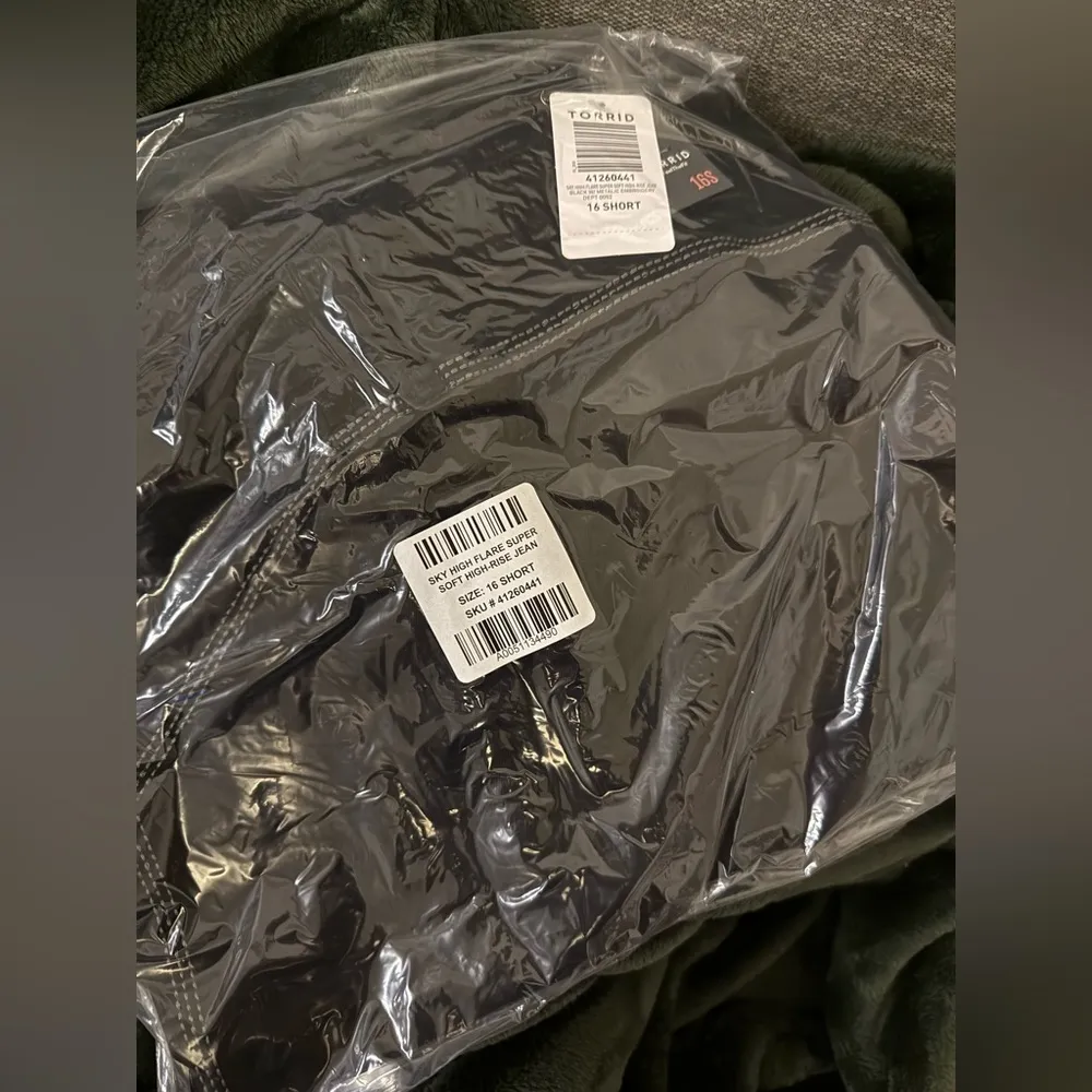 Torrid Sky High Flare Super Soft Black Jean - size 16 S - Image 3