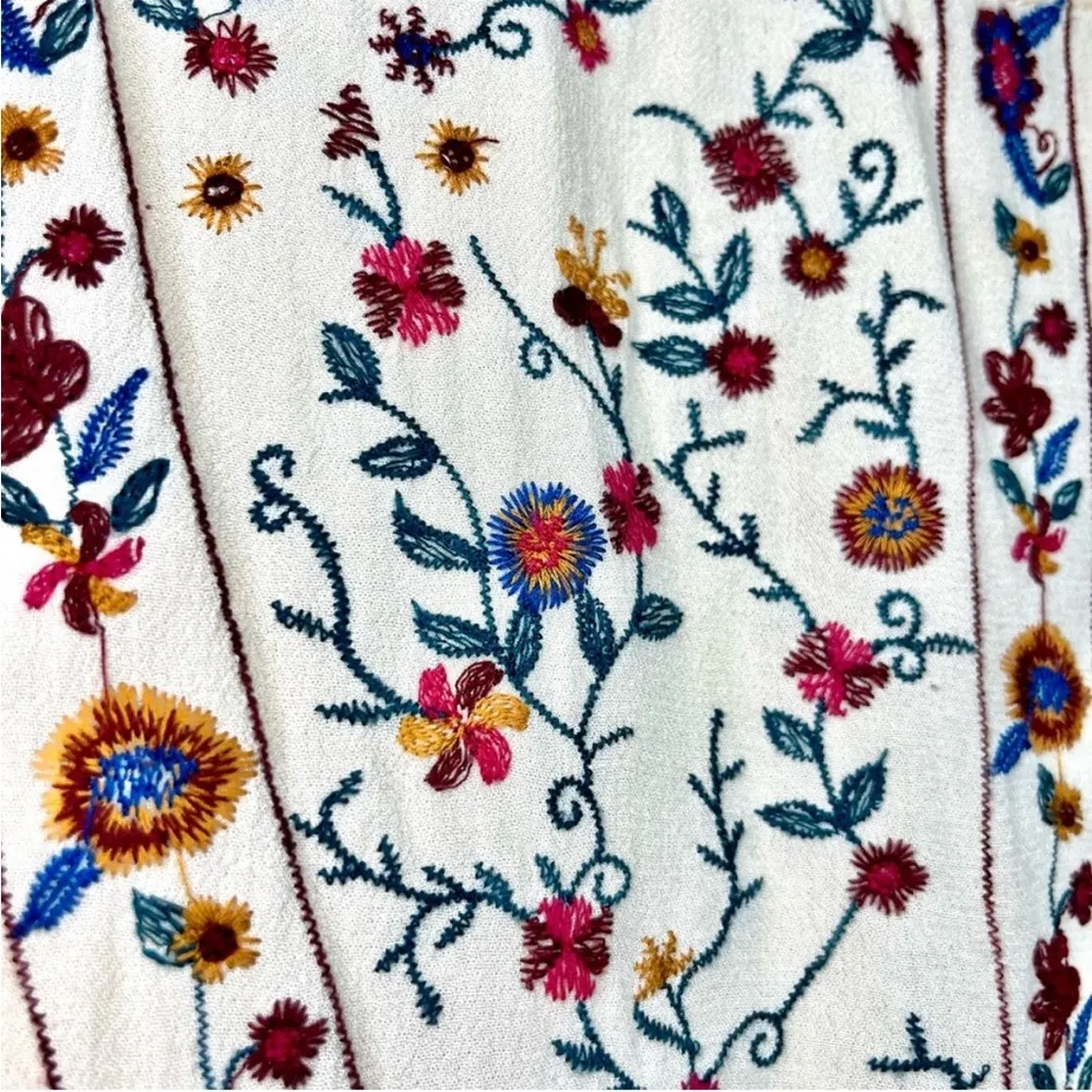 Urban Outfitters Umgee Embroidered Floral Peasant Tank M - Image 7