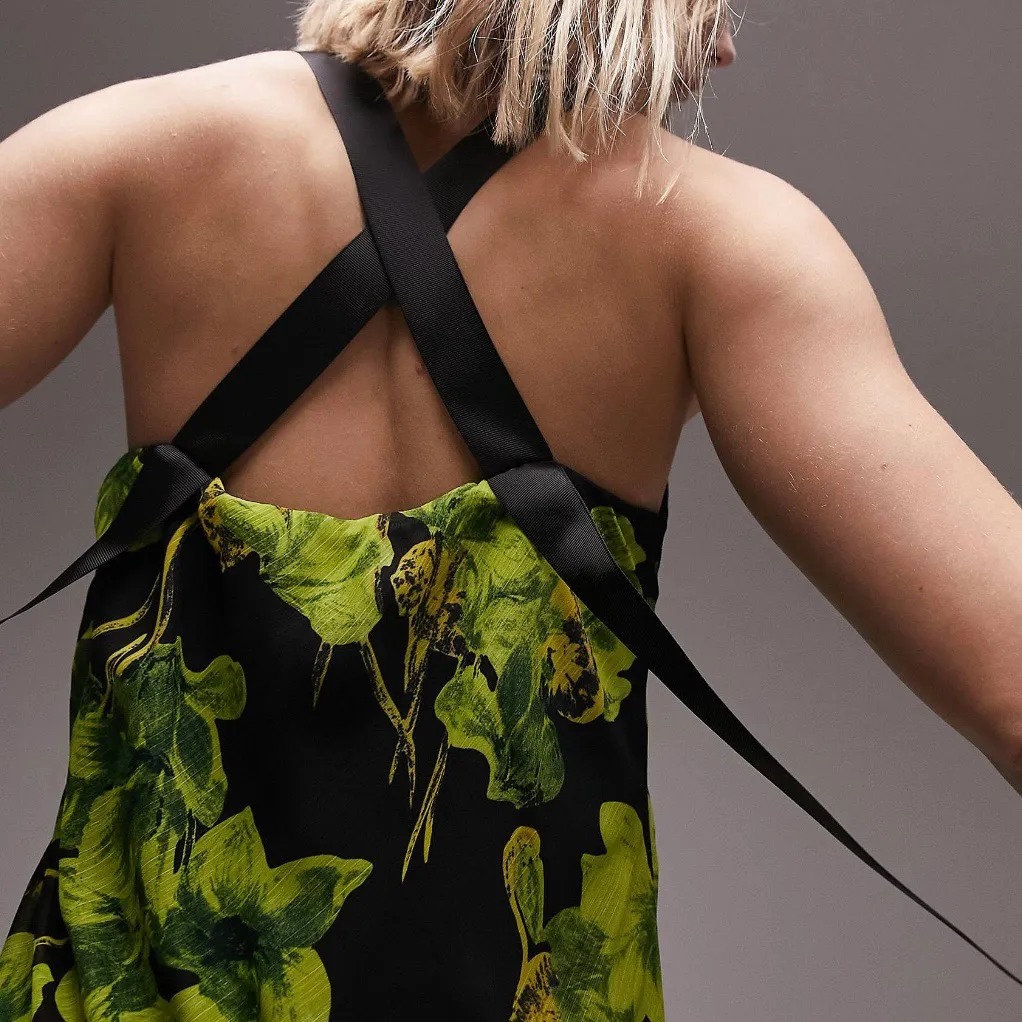 New  Floral Print Crossback Strap Maxi Dress Black Green Multi Size 4 - Image 4