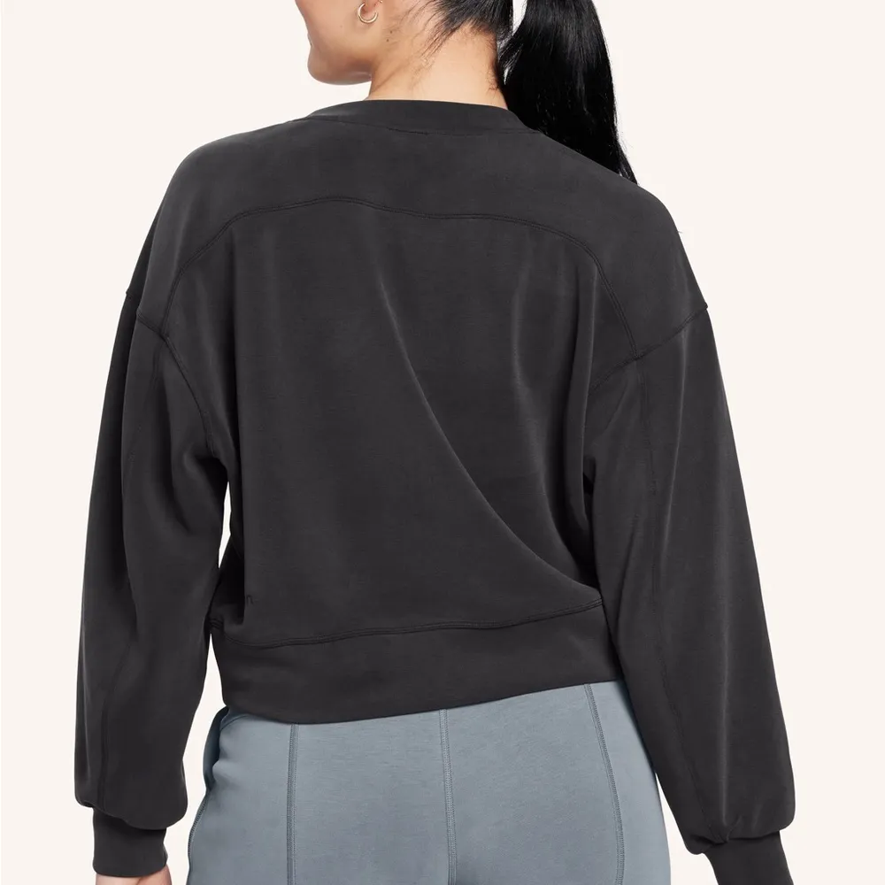 Lululemon Perfectly Oversized Cropped Crew softstreme size 6 small black - Image 2