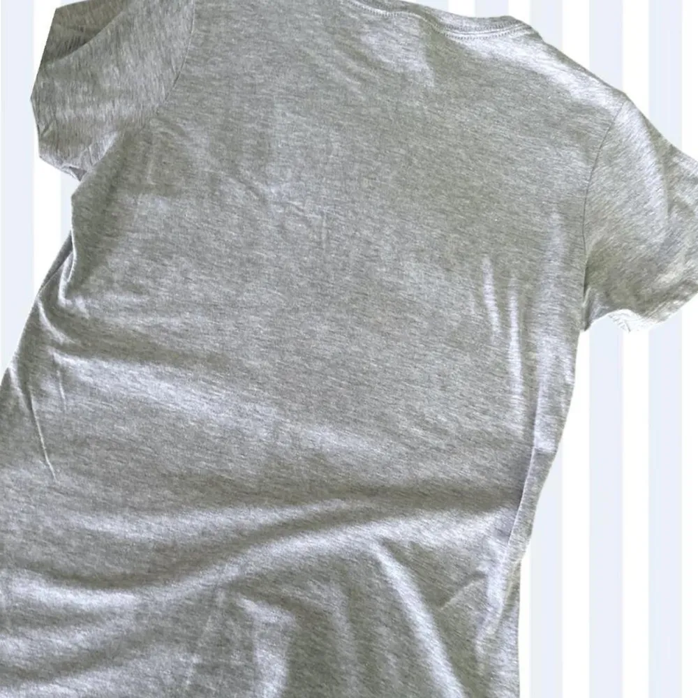 Gray T - Image 7