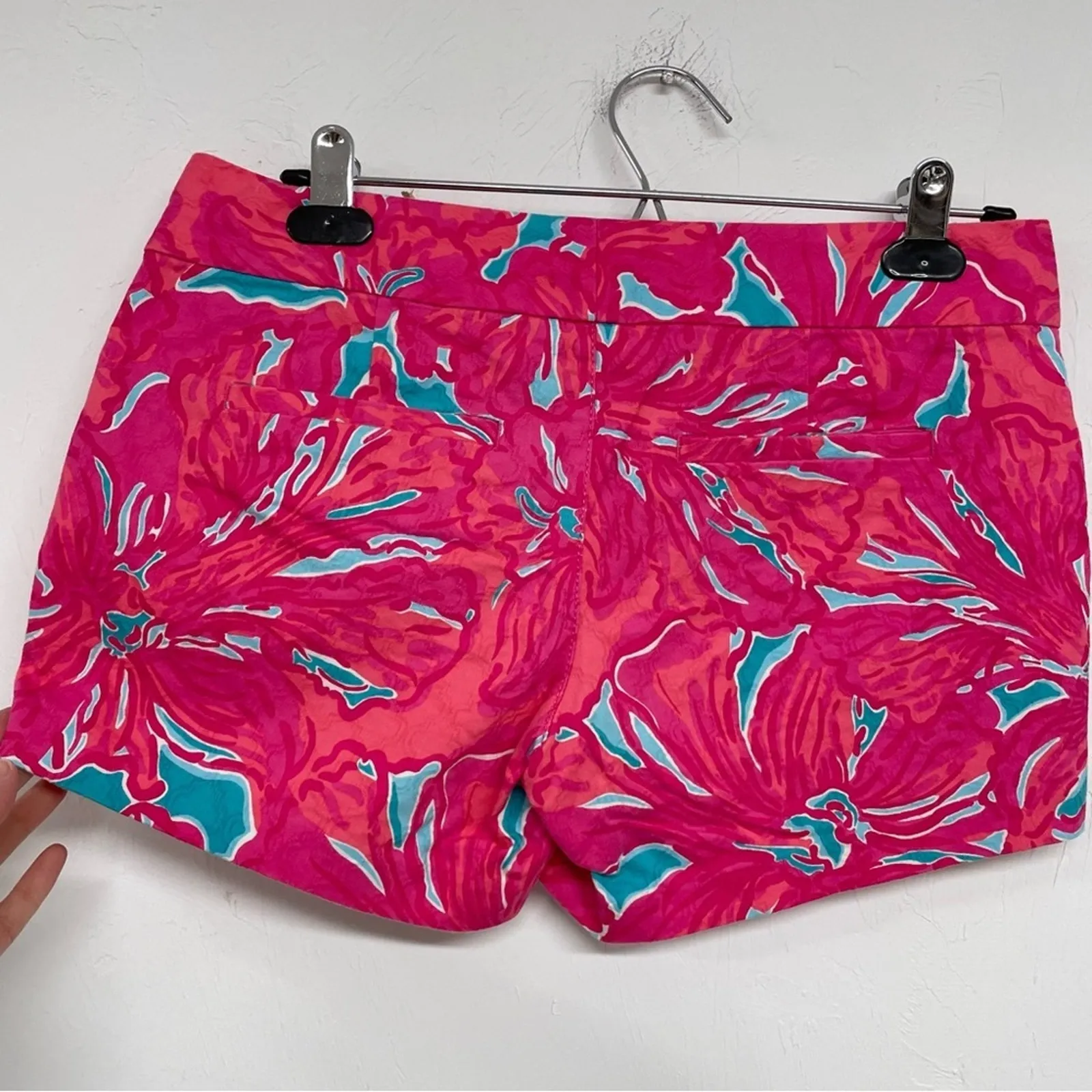 Lilly Pulitzer Pink Printed Chino Shorts Womens 2 Beachy Colorful Preppy Spring - Image 3