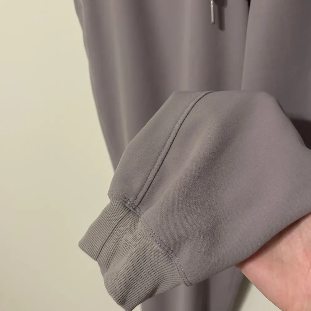 Lululemon On The Fly Jogger Tan Woven Size 10 - Image 4