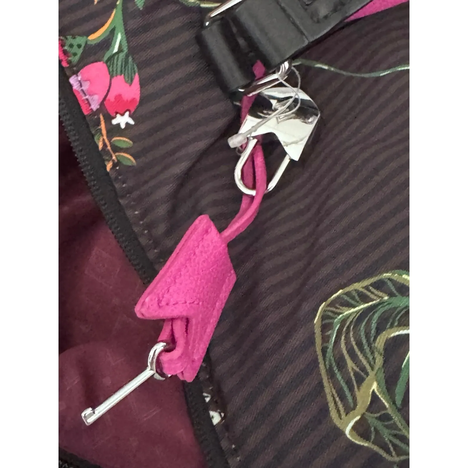 Vera Bradley Airy Floral Midtown Travel‎ Bag has a luggage tag accessory - Image 5