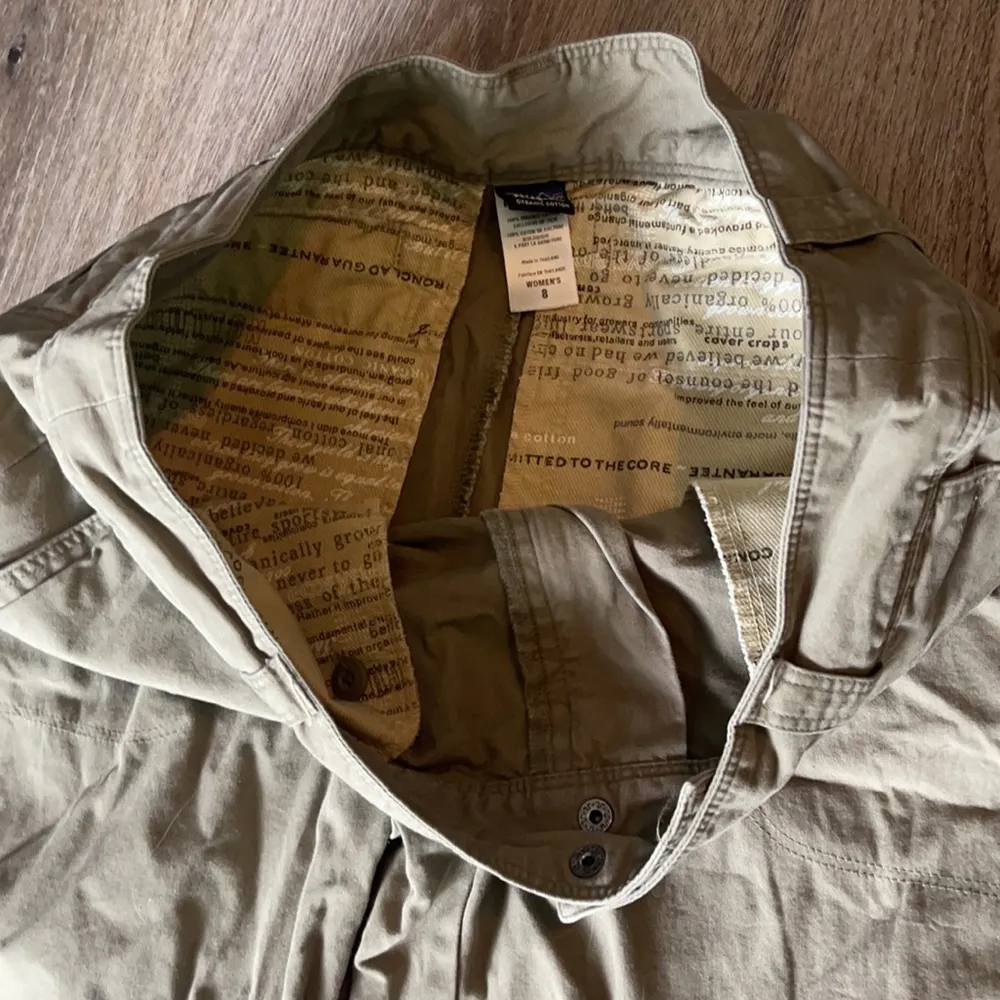 Patagonia Bermuda Hiking Shorts Size 8 - Image 9