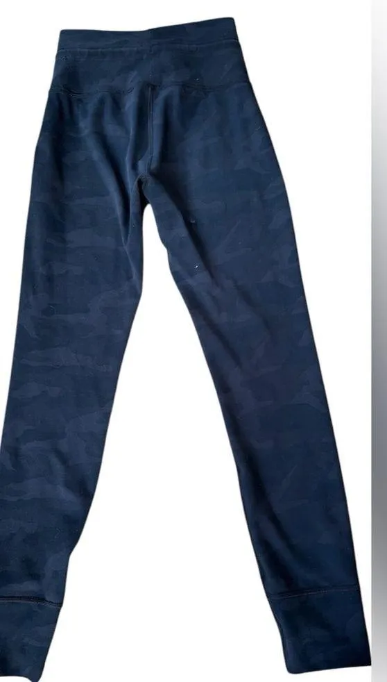 Vuori Daily Leggings Women's Black Camo 7/8 Length Pants size XS Run Gym Lounge - Image 2