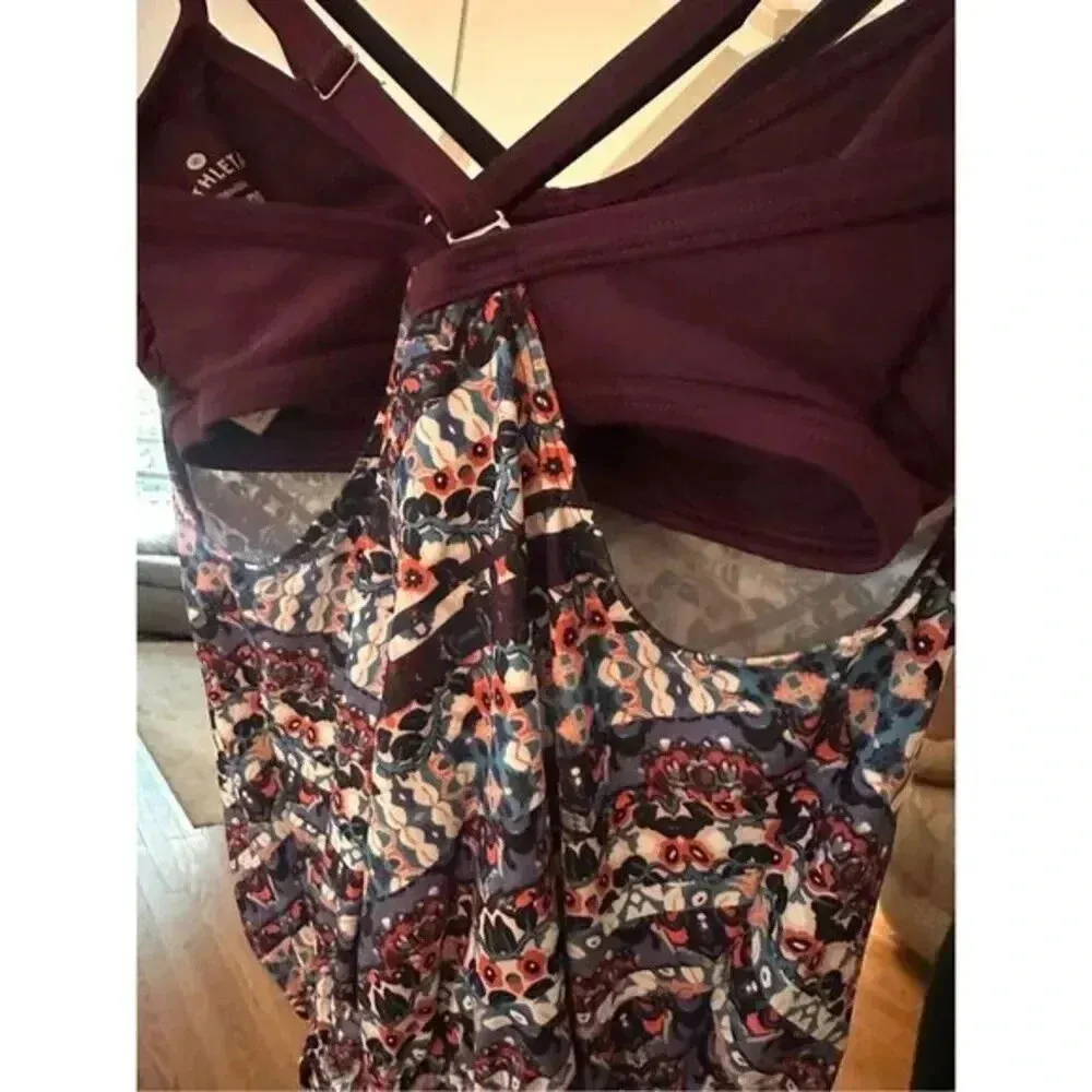 Athleta One Piece Side‎ Ruched 32DDD One apiece Swinsuit Burgandy Floral - Image 4