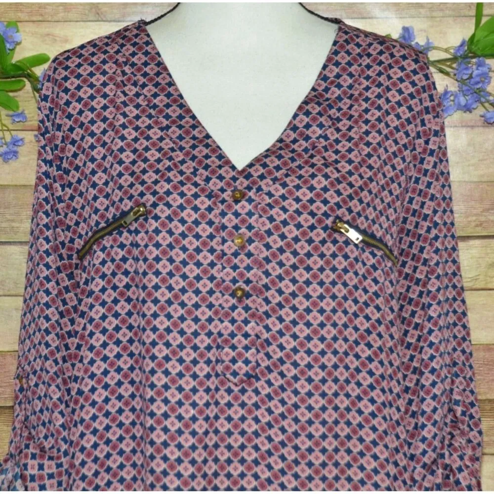 Rue + Women's V - Image 2