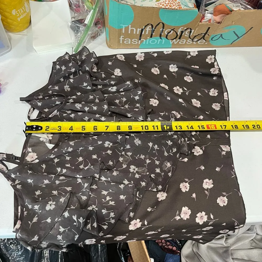 LC Lauren Conrad Ruffle Button Flirty Floral Tank Top Womens Size Small - Image 5