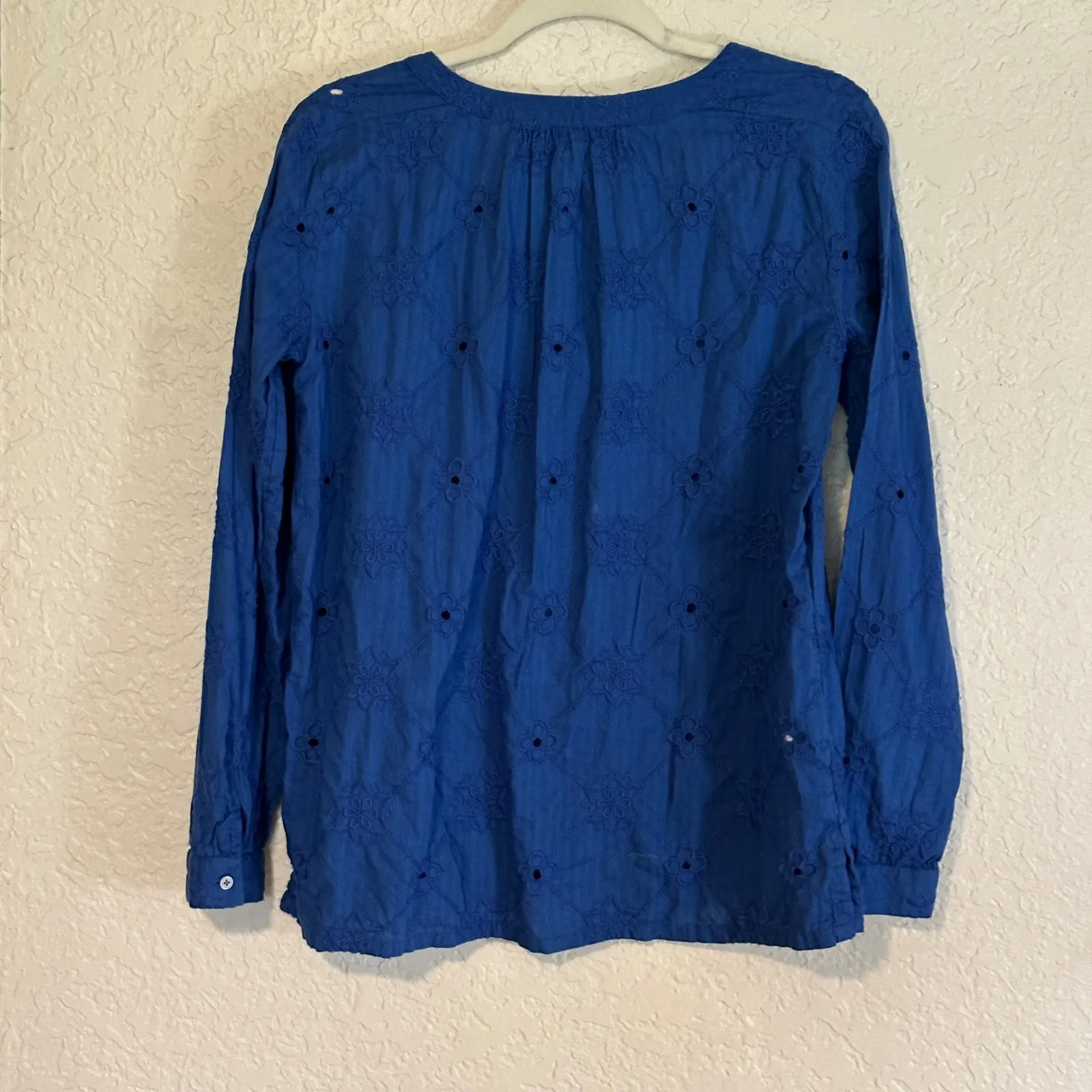 LOFT Blue Eyelet‎ SMALL Embroidered Long Sleeve Blouse Top Shirt Womens - Image 4