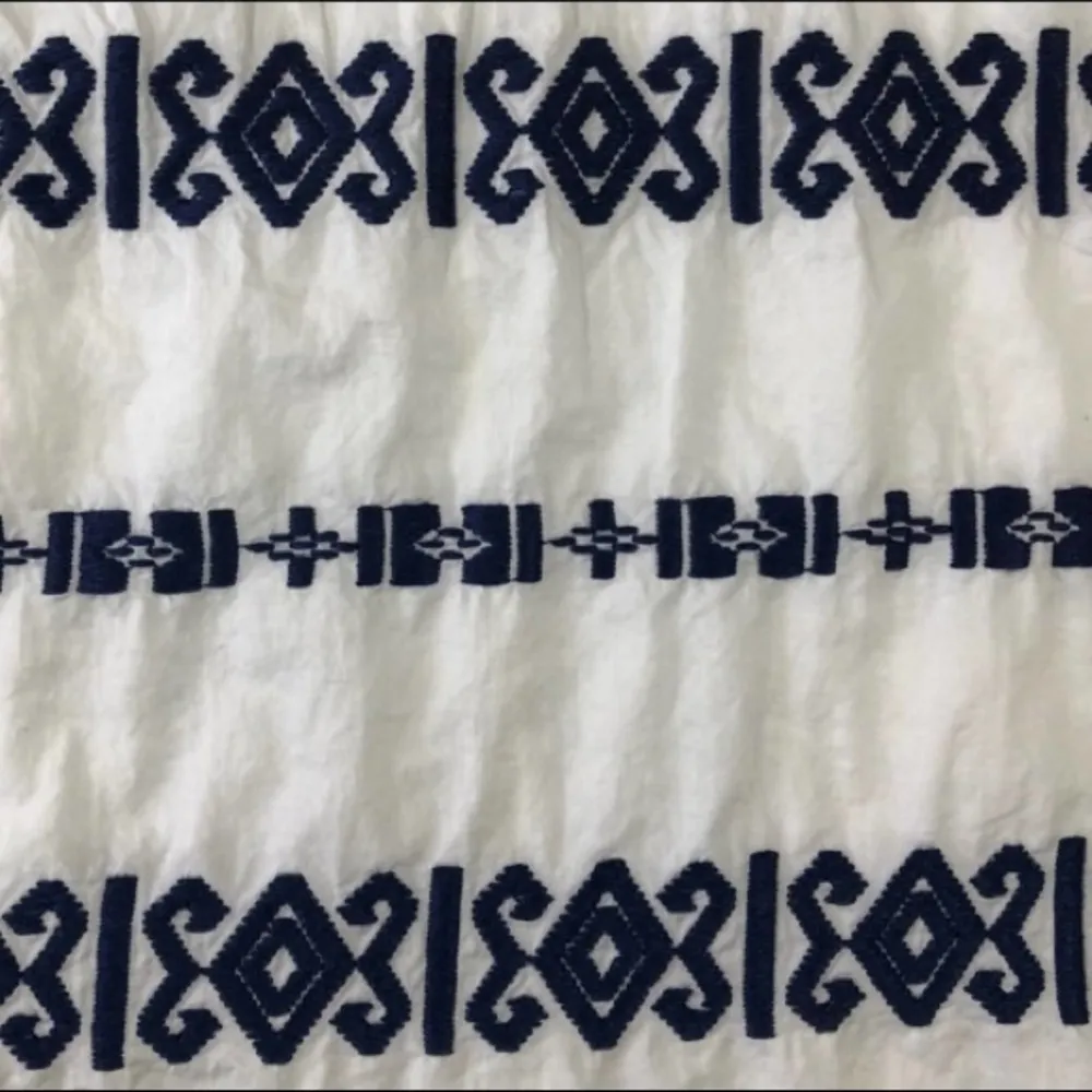 MADEWELL White Navy Geo Embroidery Tank Top EUC XS - Image 4