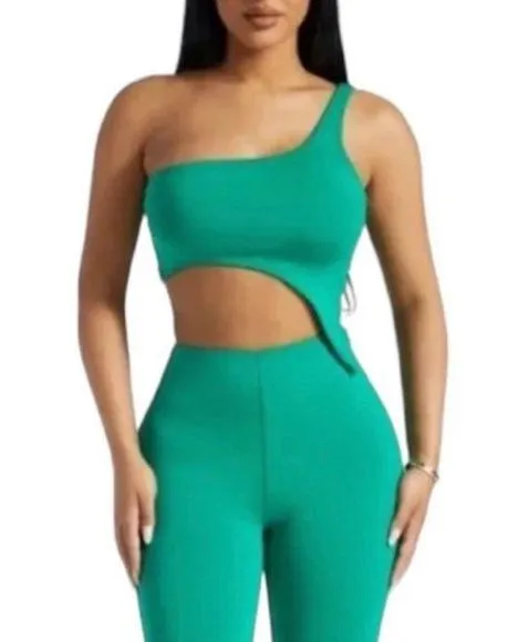 Naked Wardrobe Smooth Side Asymmetric Cropped Top in Kelly Green, NWT, Size XL - Image 2