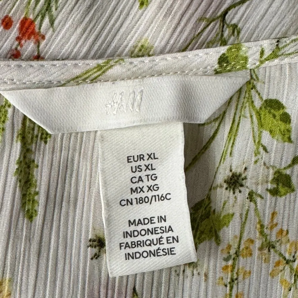 H&M X-Large Cropped Top Floral Deep V-Neck Smocked Waist Long Balloon Sleeves - Image 7