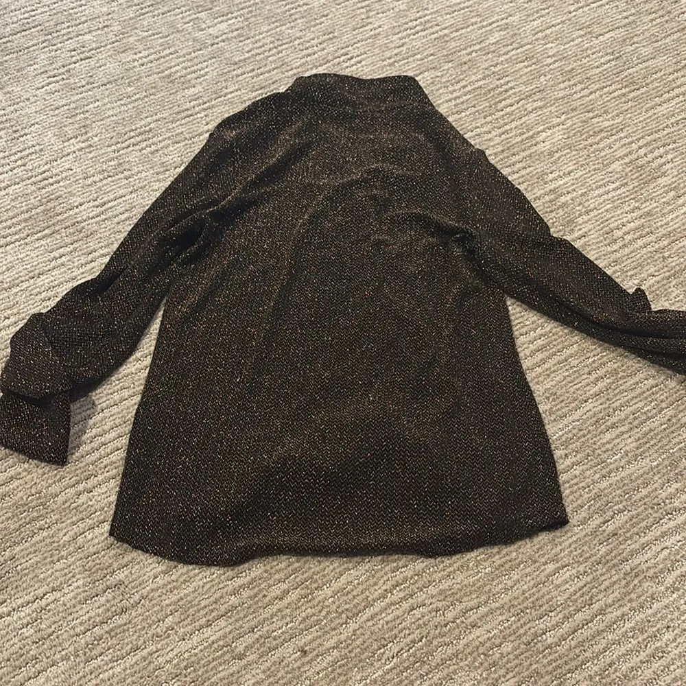 Leith Black and Gold button up - Image 2