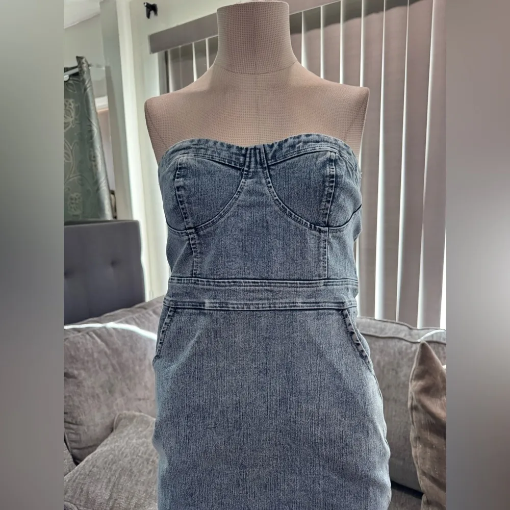 🌸AMTIOUS strapless denim mini dress✨ Blue Size M - Image 9