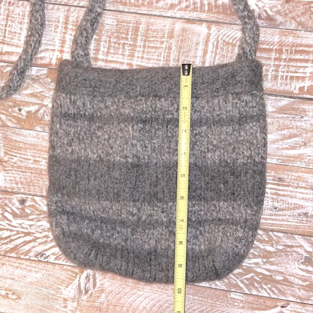 ☺️Boho Crossbody Soft Wool Purse Bag☺️ NWOT - Image 5