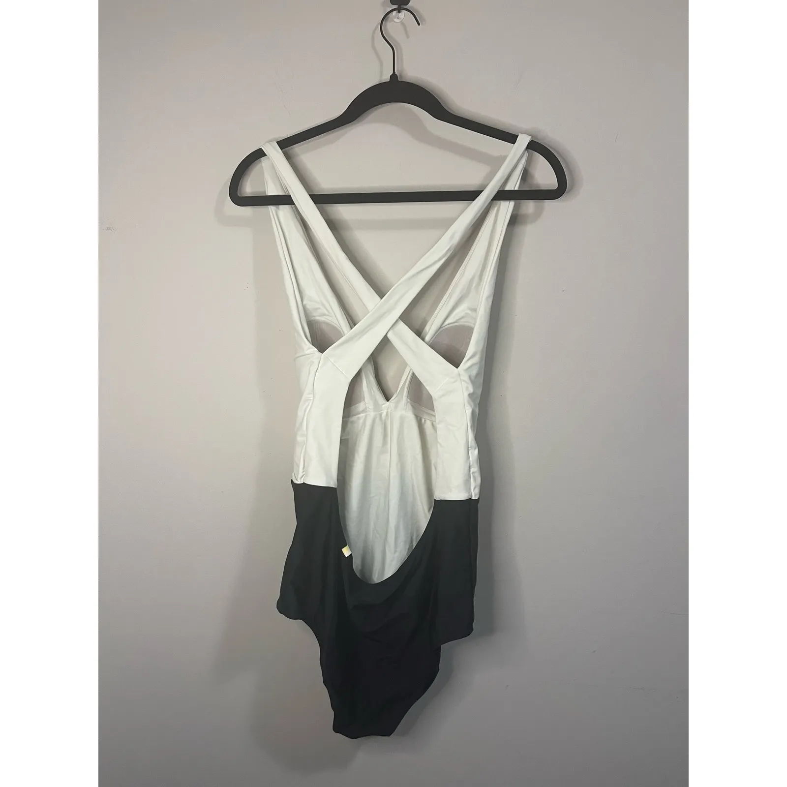 Summersalt Deep Dive Women's One-Piece Swimsuit White and Black sz. 14 - Image 6