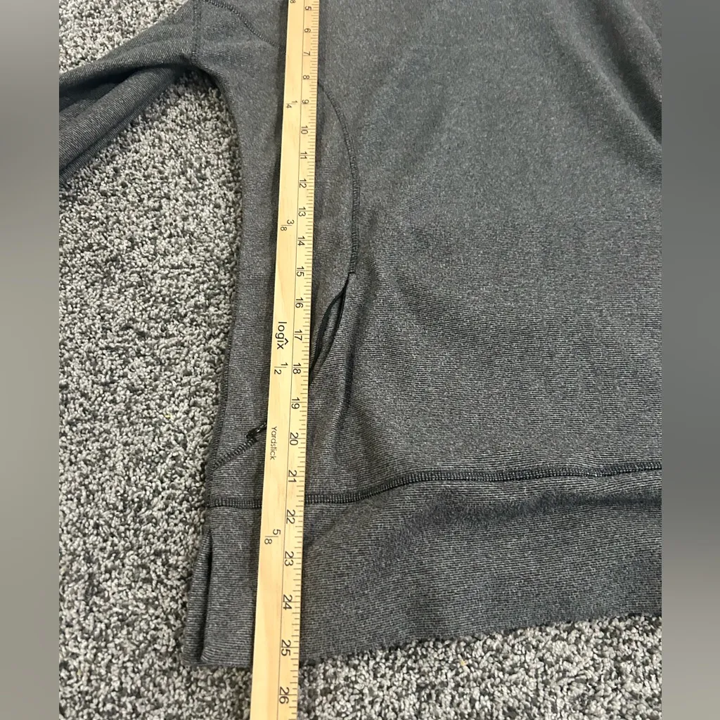 Marc Jacobs New York Gray Pullover Sweater Womenโs Size Medium Cozy Casual - Image 2