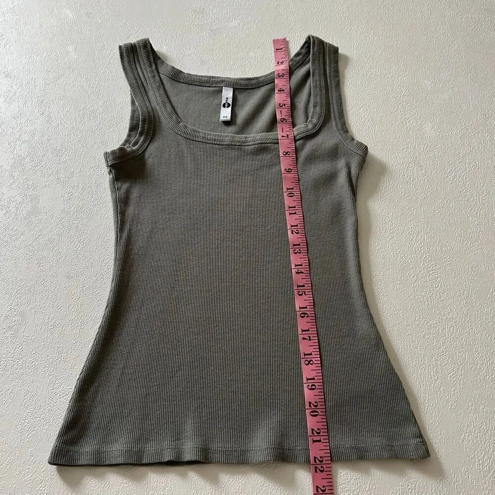 Everme Ribbed Scoop Neck Tank Top Women’s XS Gray Sage Basic Fitted - Image 5
