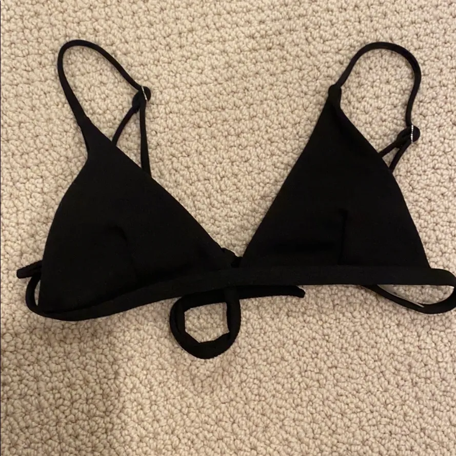 NWOT SHEIN new bikini top black - Image 4