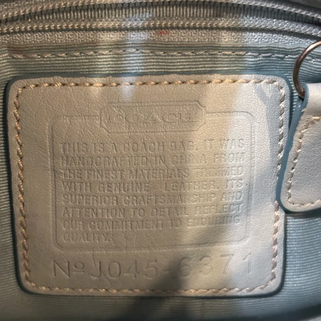 Coach Signature Shoulder Bag - Image 8