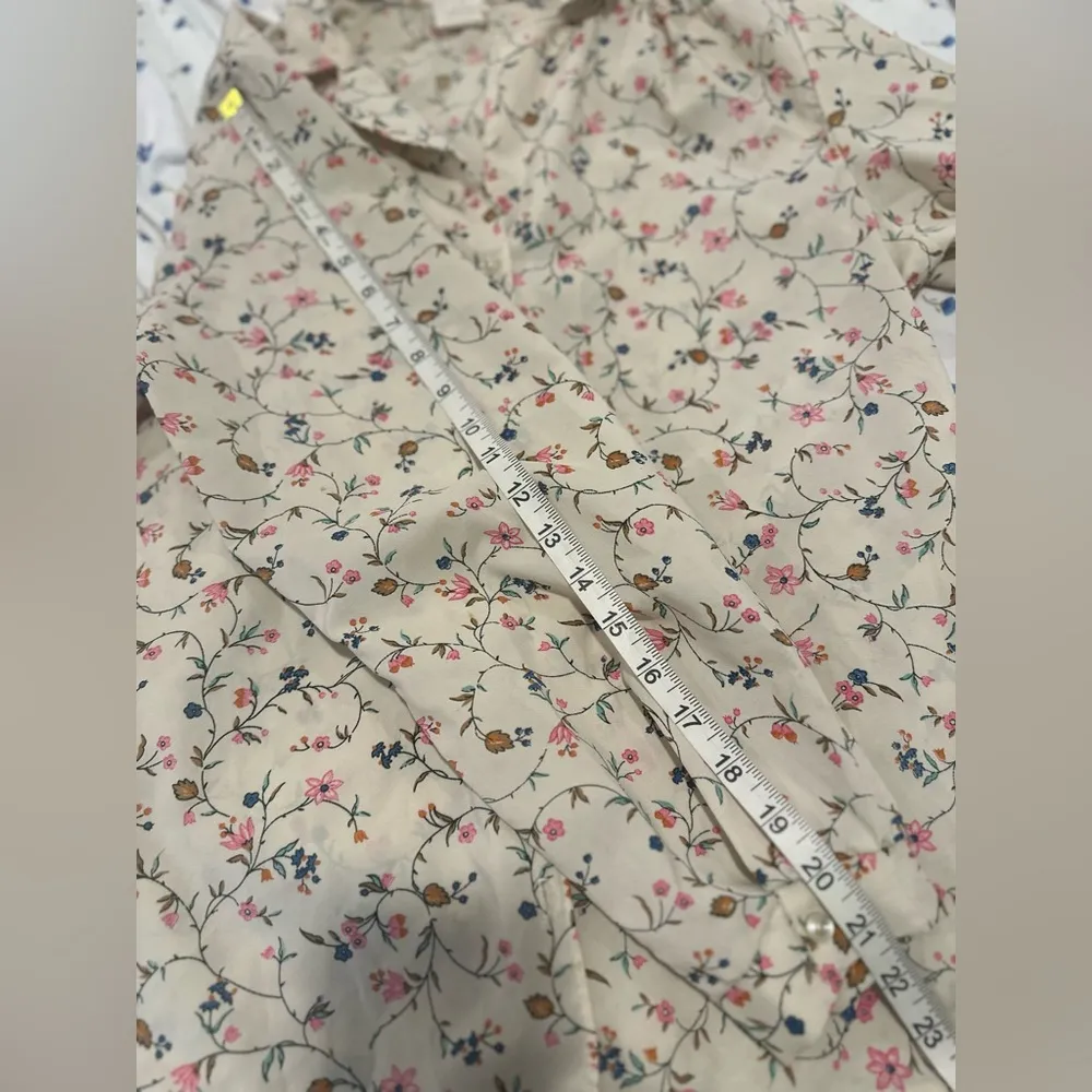 Vintage 60s Women’s Sz: 14 Sears Cream & Petite Pink Floral Button Down Blouse. - Image 5