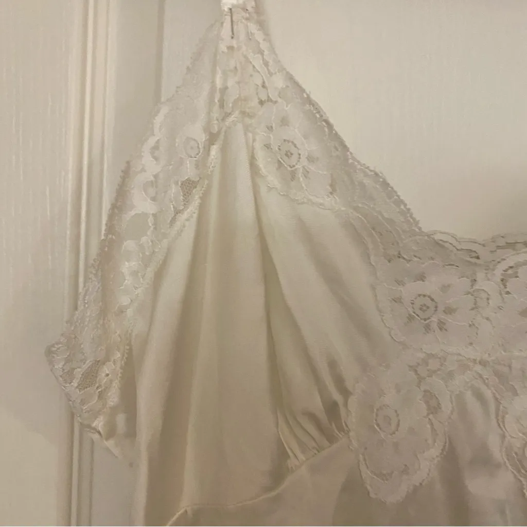 Vassarrette Womens Vintage Full Slip L Large 38” White Satin & Lace Babydoll - Image 3