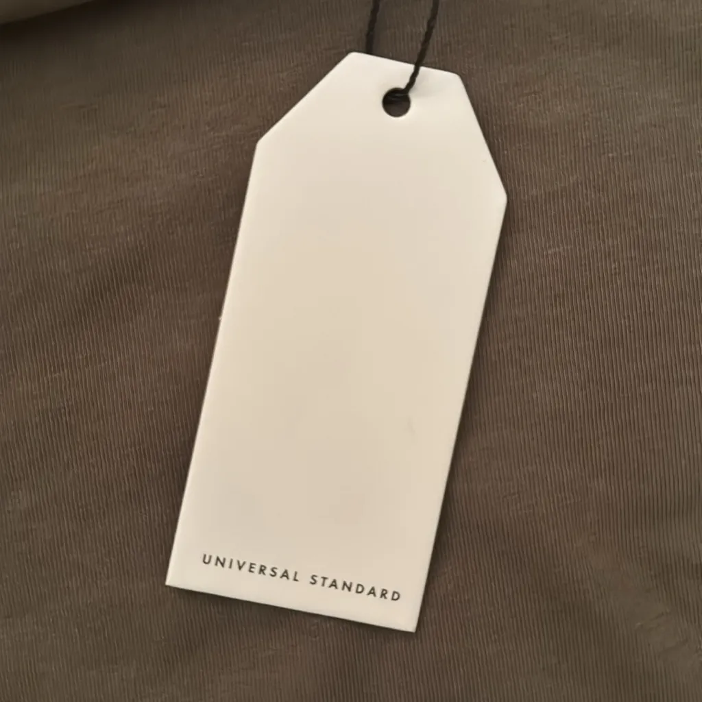 NWT 4XS. Universal standard Tee Rex in color crocodile - Image 3