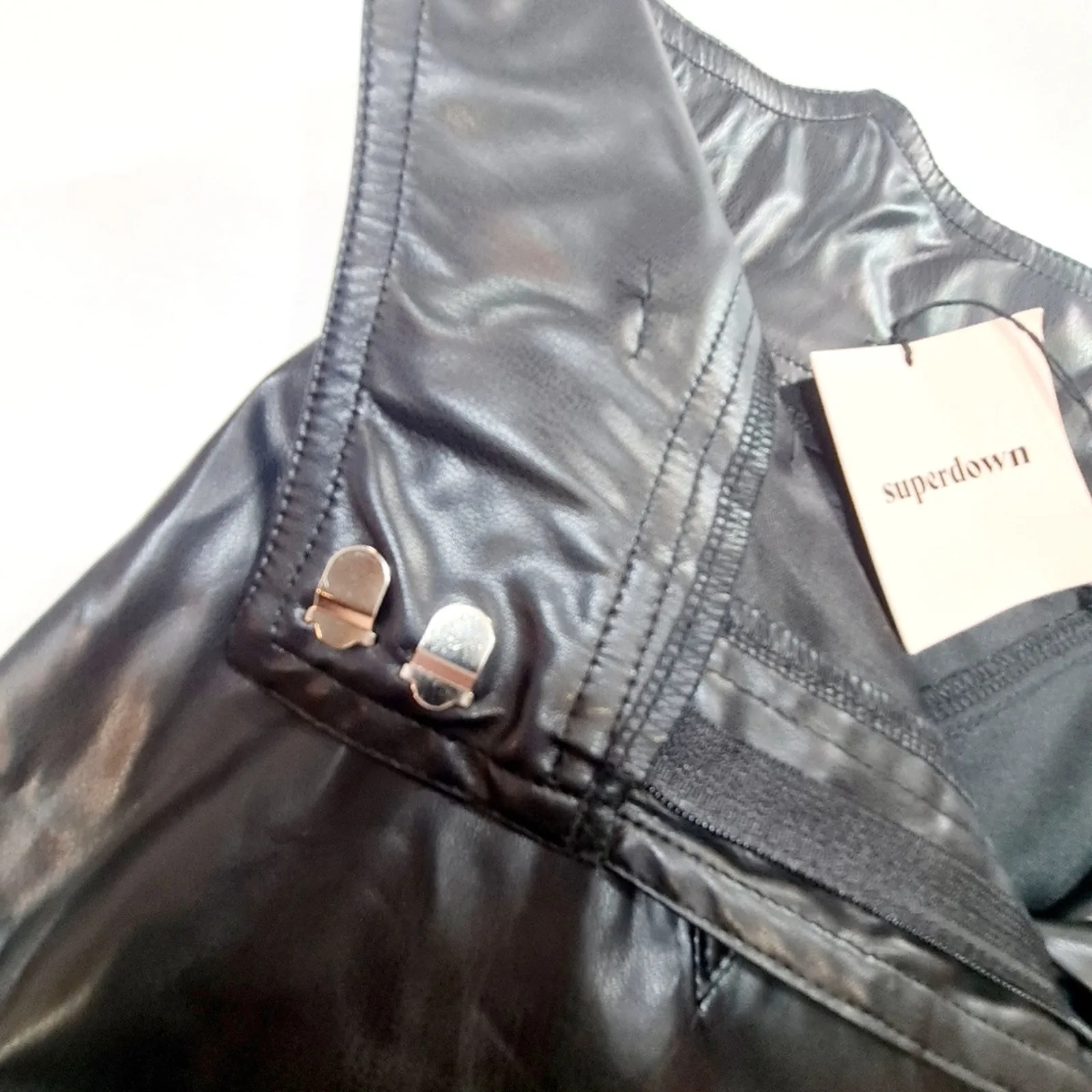 Superdown Gigi Belted Skirt in Black Small - Image 7