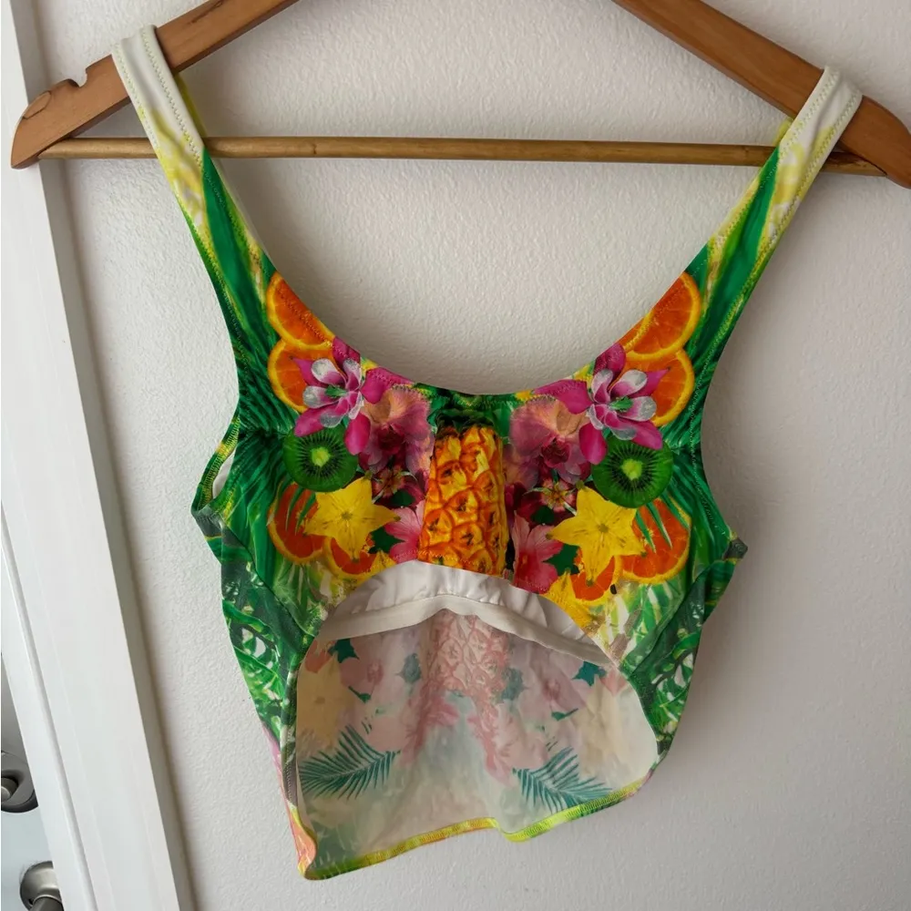 • Victoria’s Secret • Women’s tankini swim top size medium - Image 2