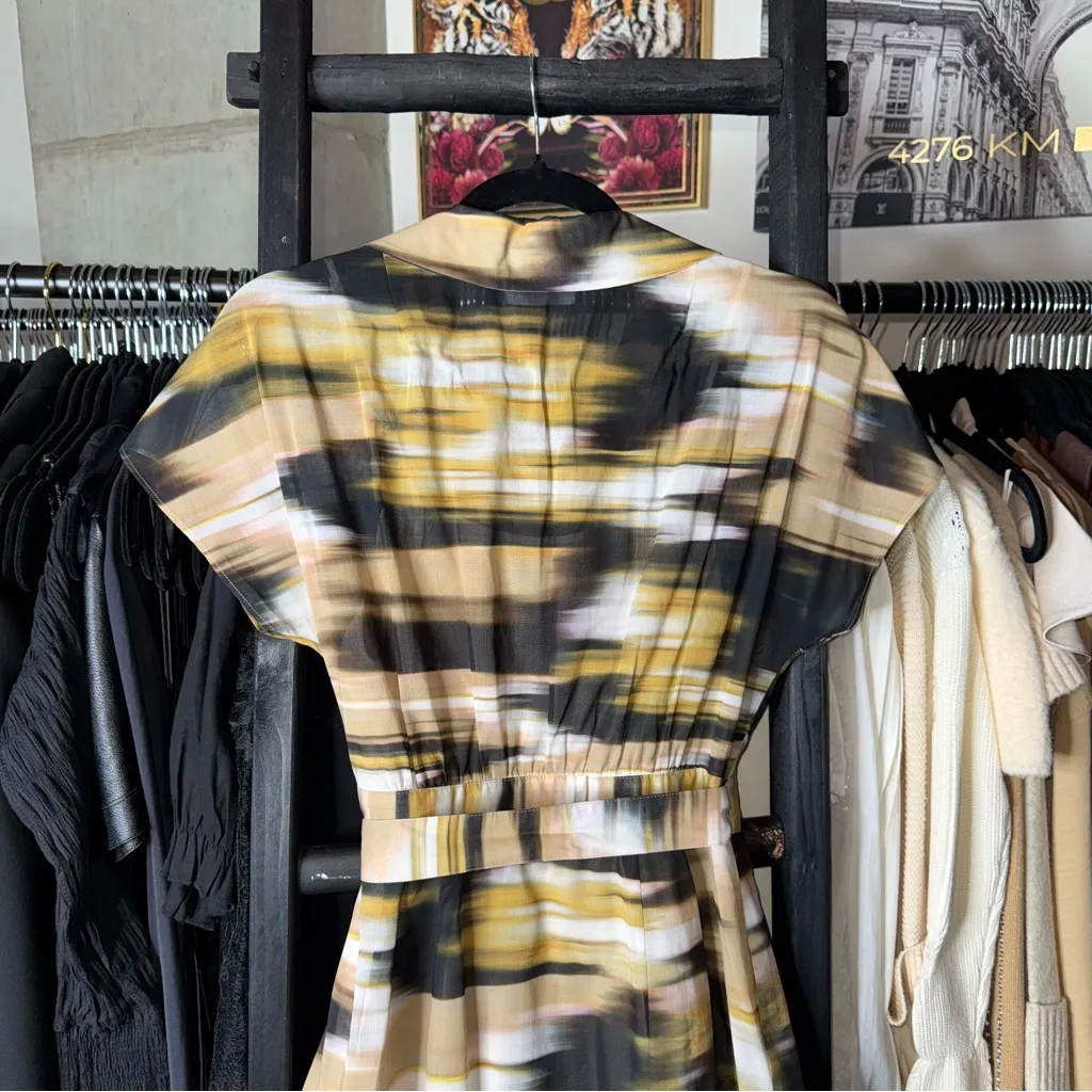 Akris Punto Abstract Print Cotton Wrap Dress with Belt - Image 9