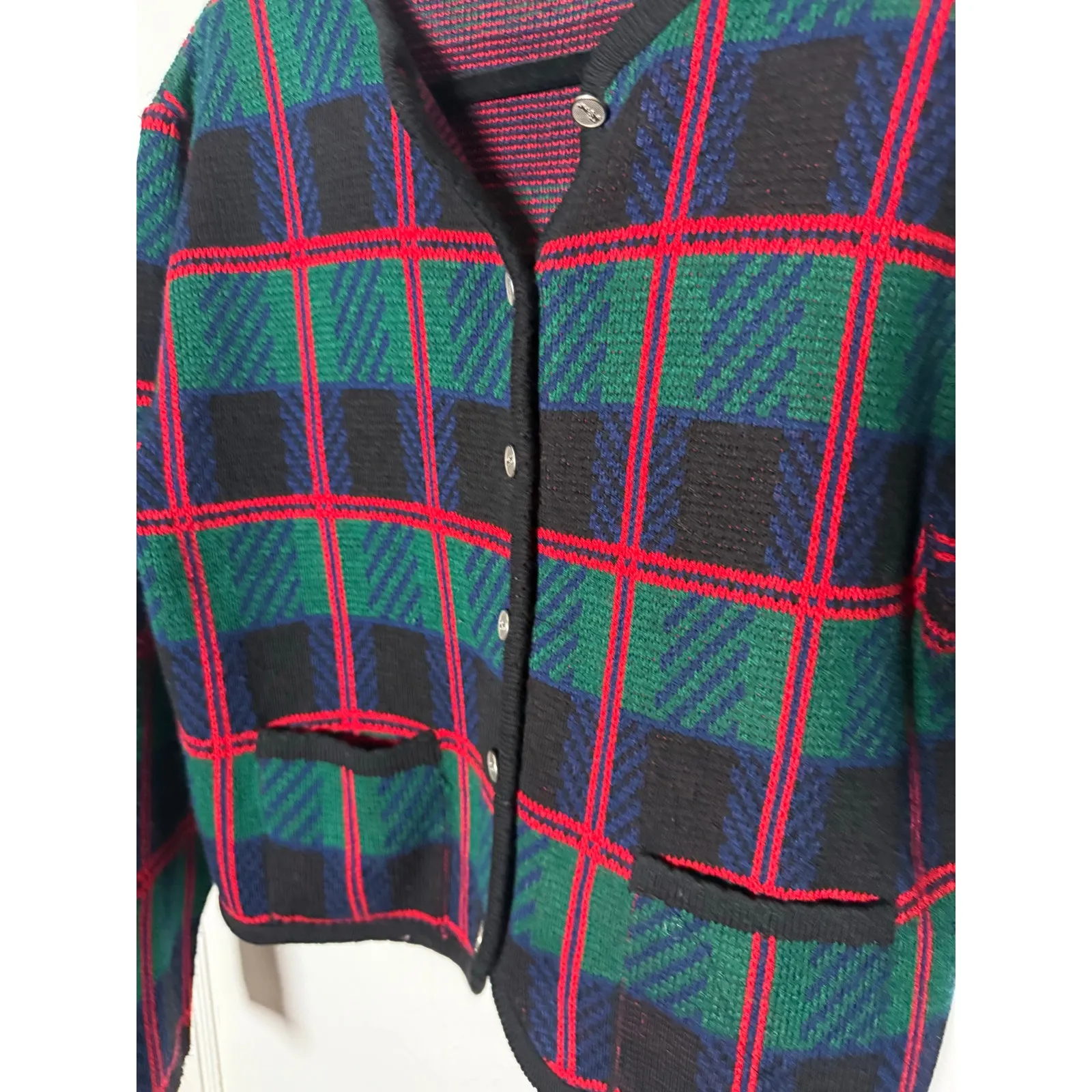Vintage Tally Ho Red Green Tartan Plaid Grandpa Cardigan Button Sweater Medium - Image 4