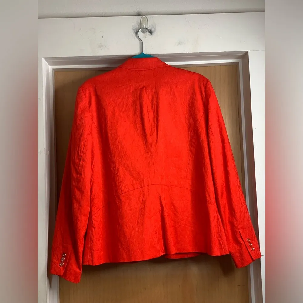 7th Avenue New York & Company Women's Red Blazer. Size - Image 2