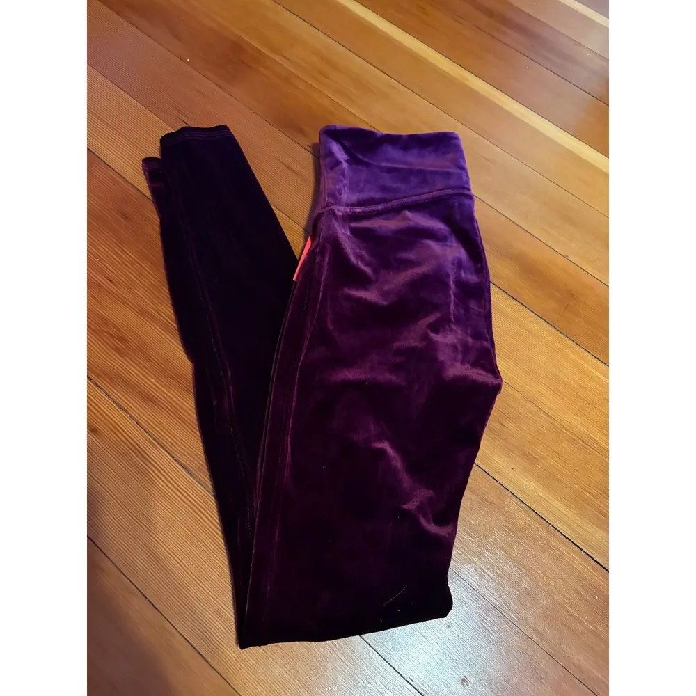 Spanx NWT Velvet Legging High Waisted Tummy Control Stretchy Burgundy Red Medium - Image 2