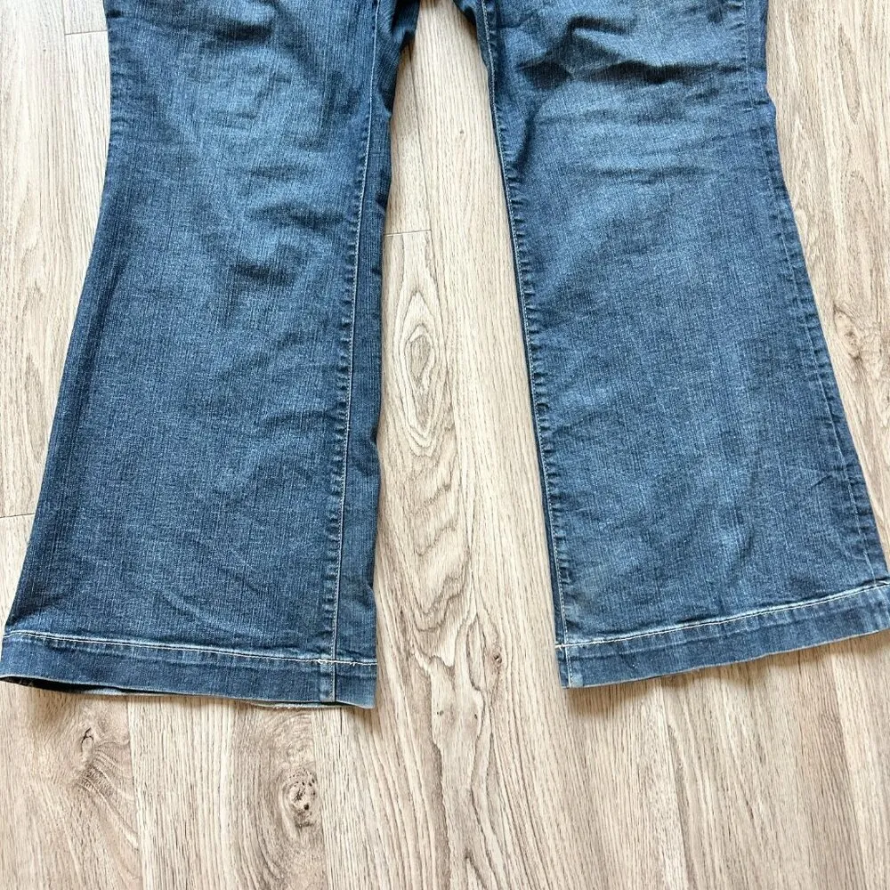 Torrid Vintage Stretch Mid-Rise Dark Wash Flare Jeans Size 24S - Image 5