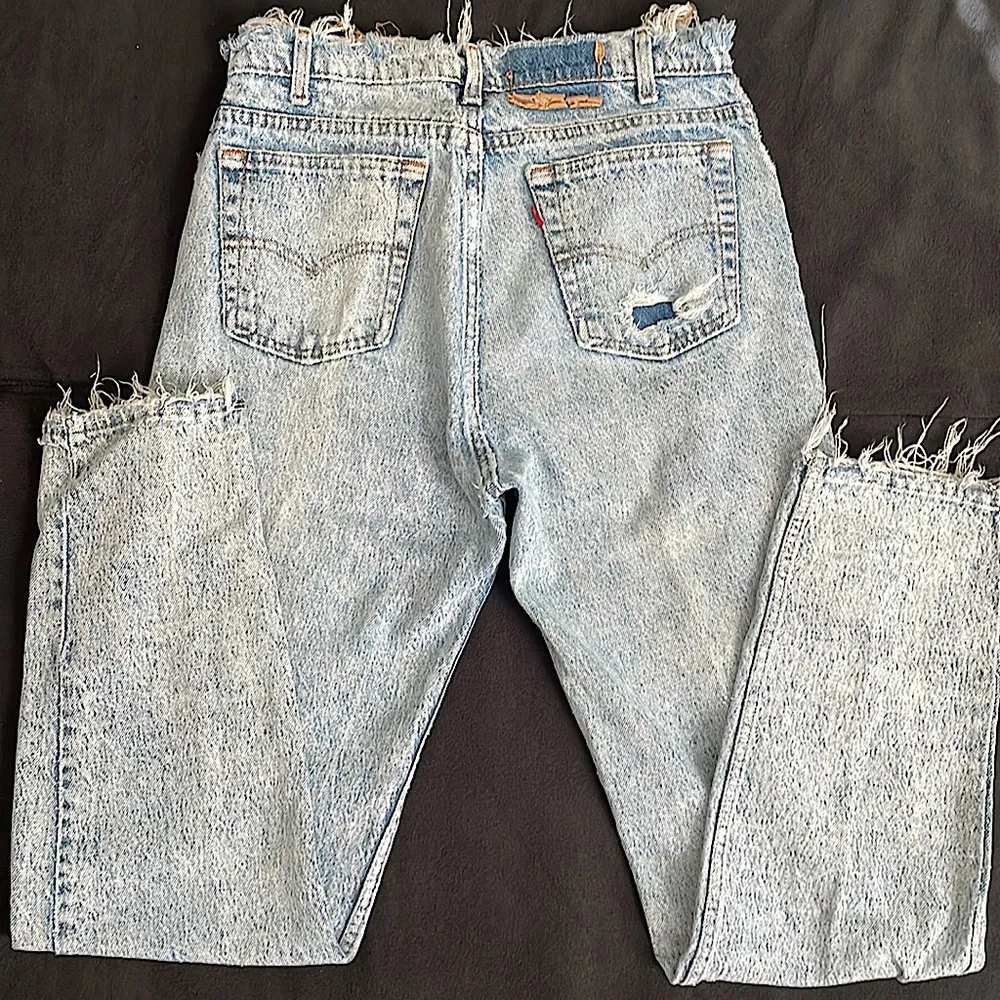 Vintage Distressed Acid wash LEVI’S - Image 5