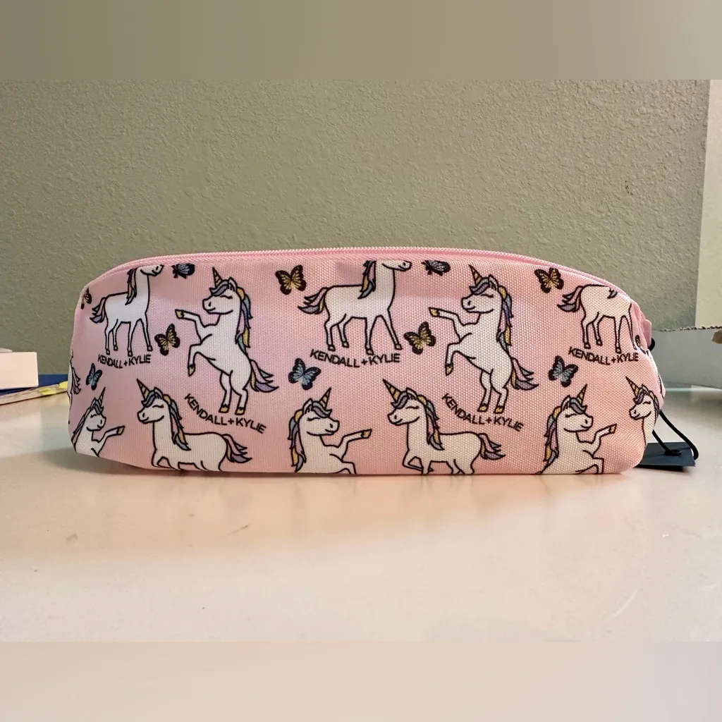 Kendall & Kylie - Unicorn Print Multi Use Zipper Pouch - BNWT! - Image 6