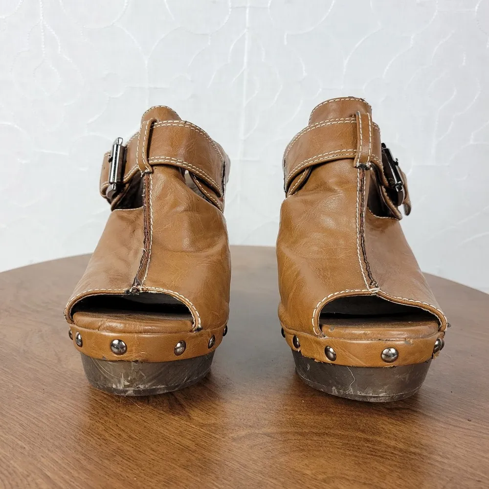 GC Womens Veronica Sandals 38 Brown Leather Peep Toe Buckle Wooden Chunky Wedge - Image 4