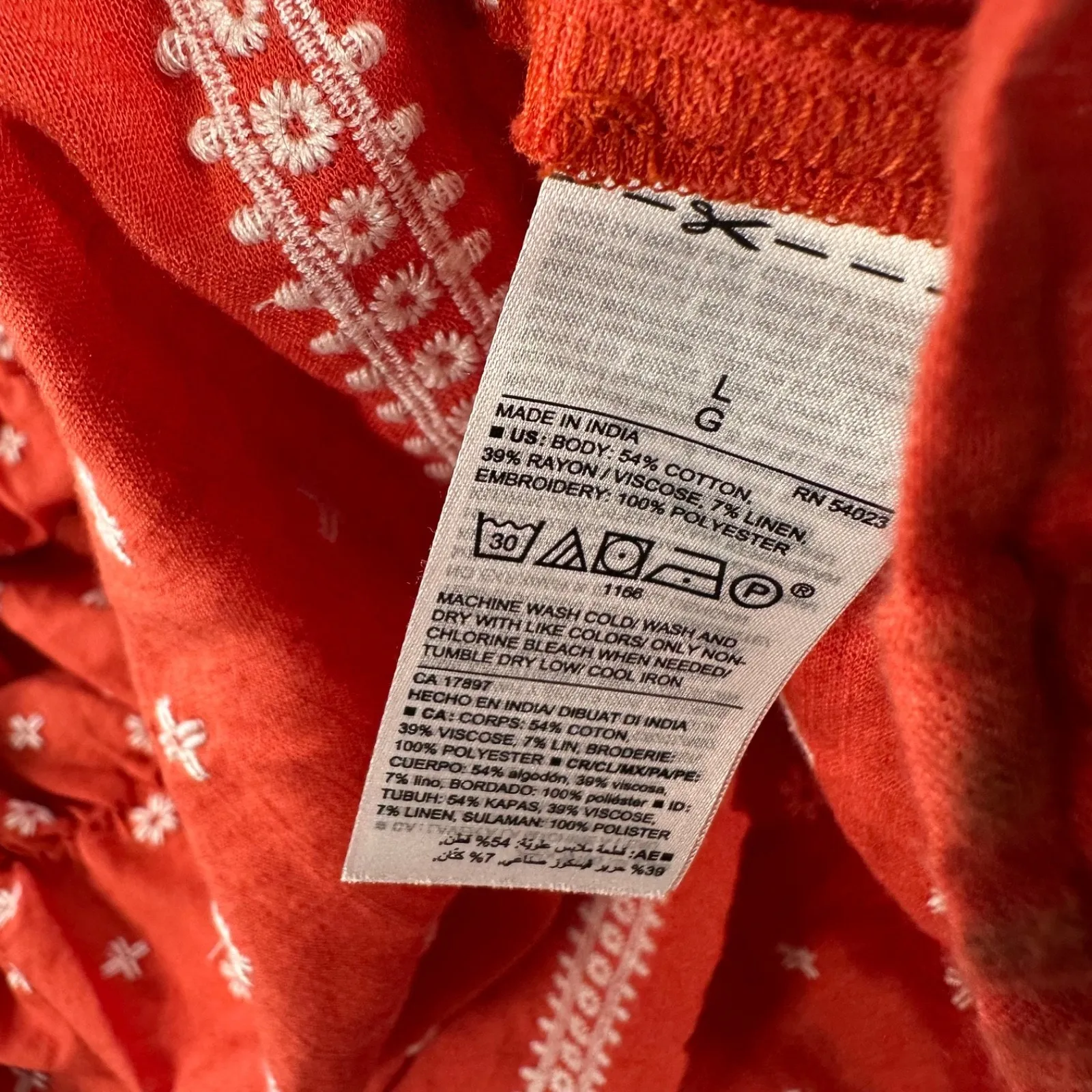 Old Navy Embroidered Ruffle Swing Blouse Womens Large Coral White Floral Smocked - Image 5