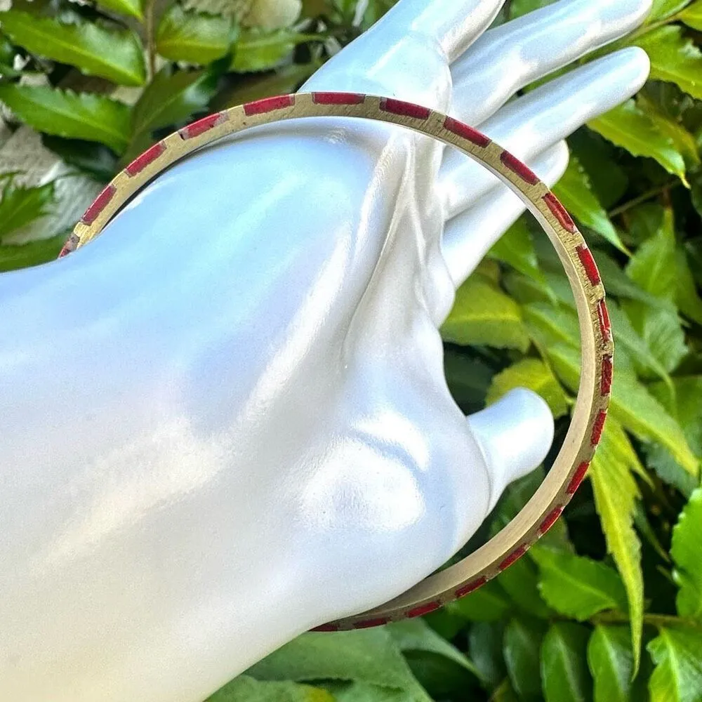 Red and gold tone brass bangle bracelet - Image 3