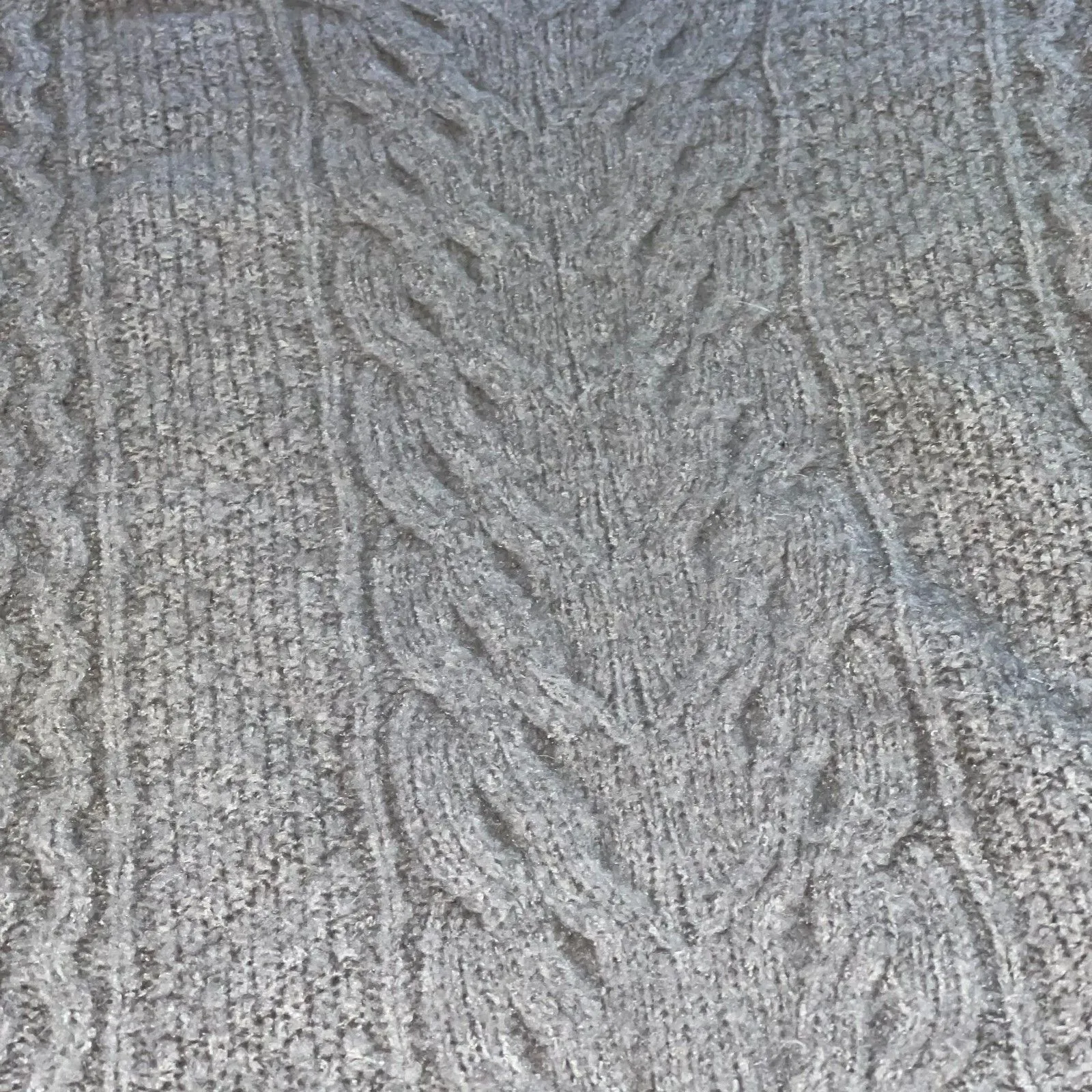 Elle | Gray Cable Knit 3/4 Length Sleeve Sweater | Small - Image 5