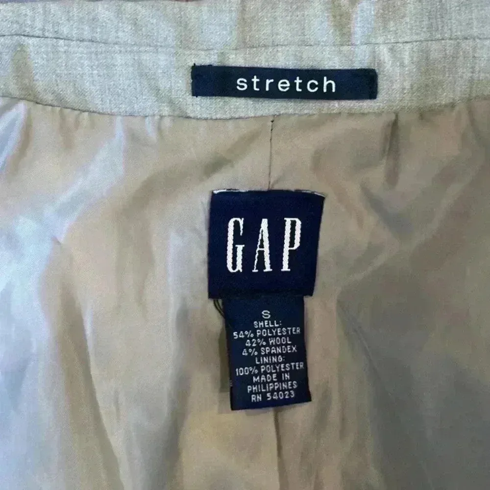 Gap long grey trench coat in size small - Image 6