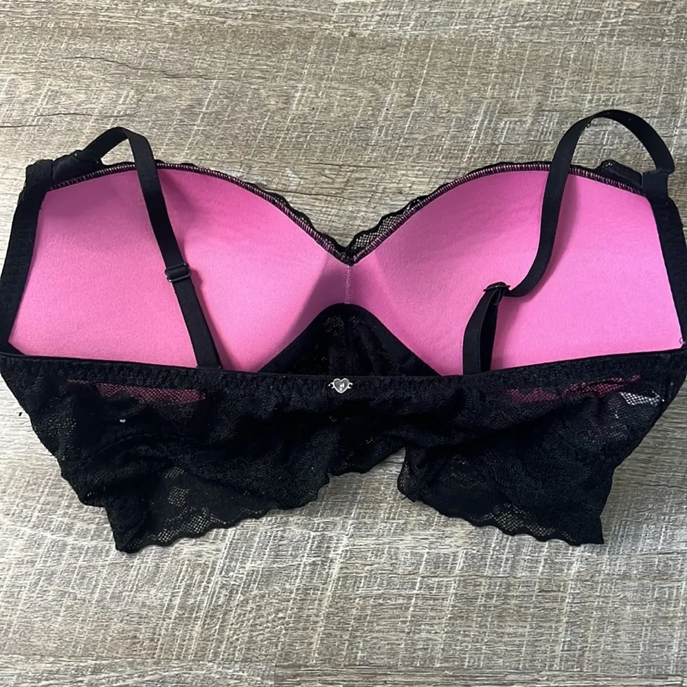 Victoria’s Secret PINK Black Lacey Padded Bra Size Medium - Image 3