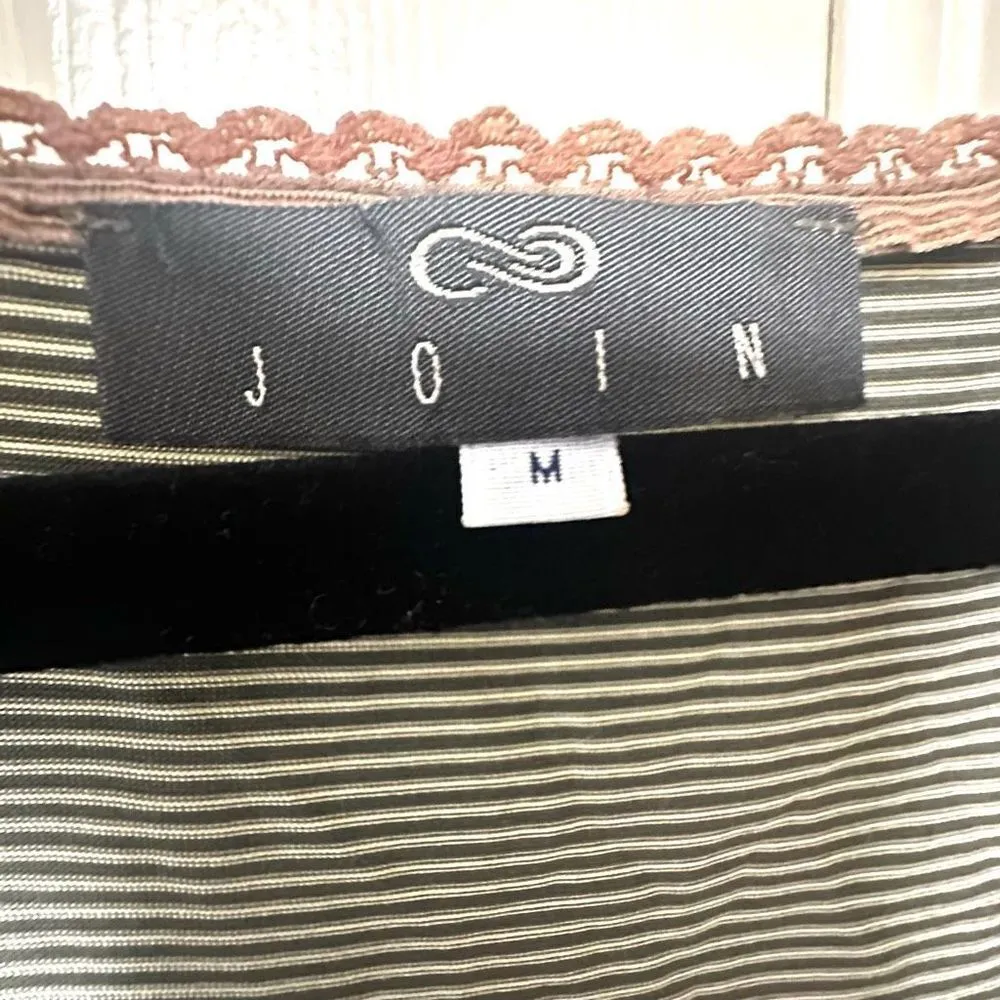 Join grey and white striped short sleeved gathered top Size M - Image 7