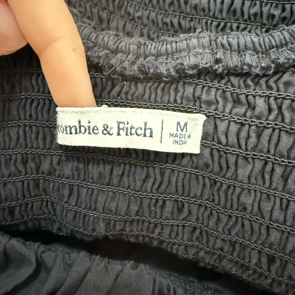 Abercrombie & Fitch Black Ruffle Blouse - Image 3