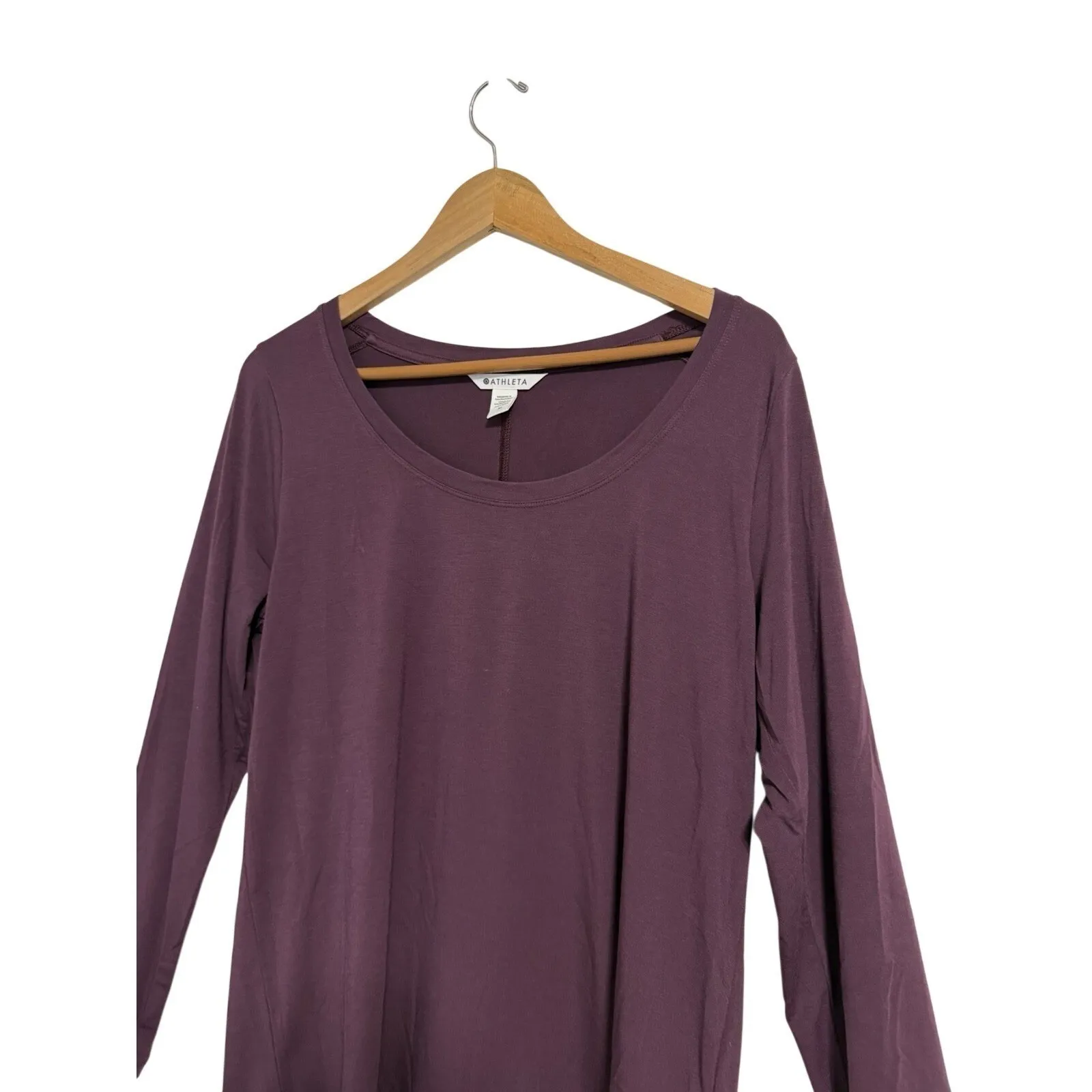 Athleta Stratus II Long Sleeve Top Womens Medium Purple Scoop Neck Casual - Image 3