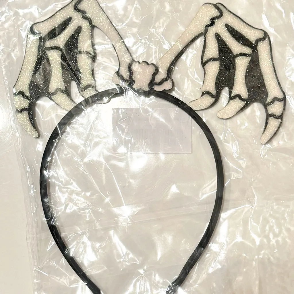 NWT Glittery‎ Skeleton Hands Headband Black - Image 2