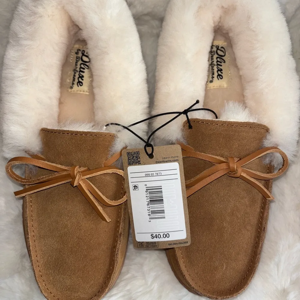 Genuine Leather dearfoams Deluxe Sherpa Fur Slippers -Size 6 NWTS NEW - Image 7