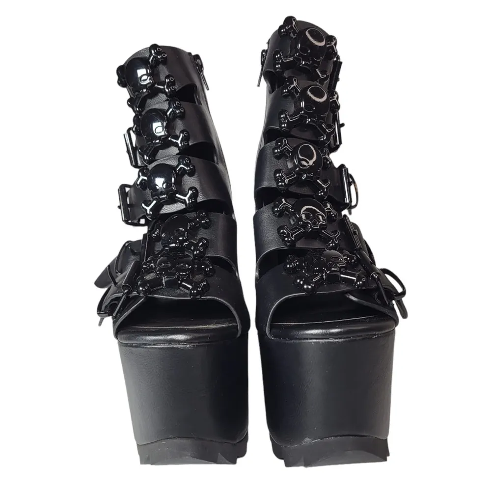 Y.R.U. Dreamscape Skull Buckles Platform Heels in Black Size 6 - Image 7